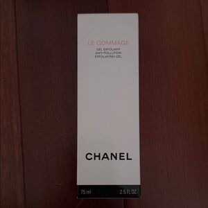 CHANEL Le Gommage Exfoliating Gel